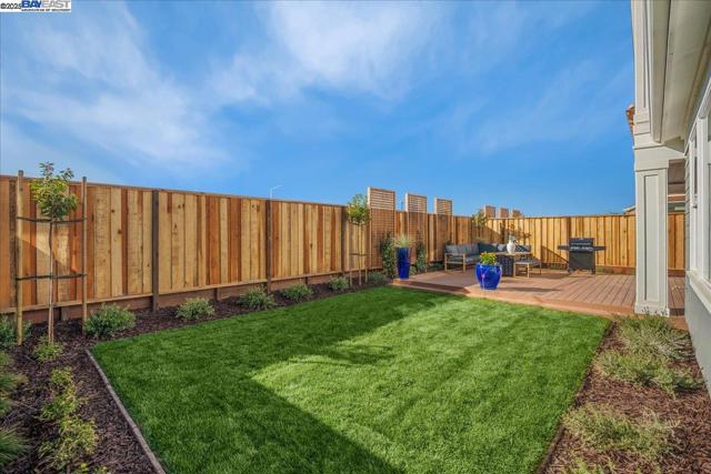 Image 47 of 55 For 32621 Singh Circle