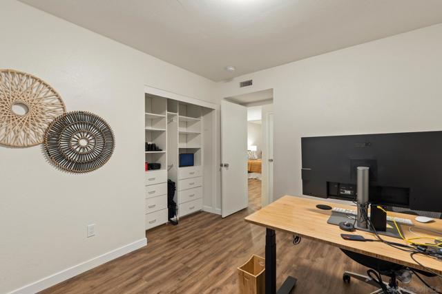 1736 Hill Top Lane, Encinitas CA: https://media.crmls.org/mediaz/2a813531-4879-4e2a-ac55-7574a3c8e407.jpg