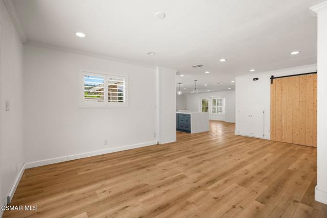 2607 Lander Court, Newbury Park CA: https://media.crmls.org/mediaz/2a81e720-4164-4581-9188-d980f51b76f0.jpg