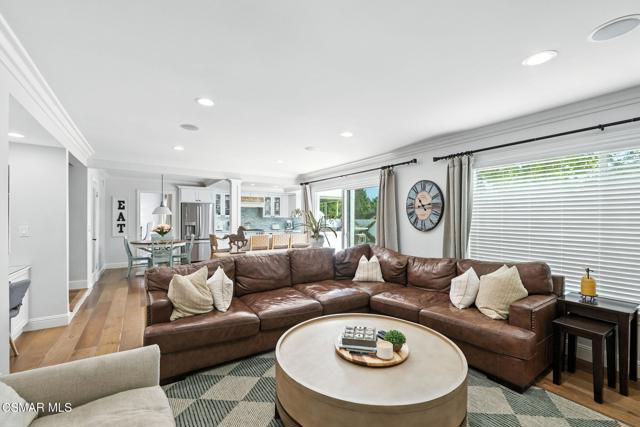 3225 Bear Creek Drive, Newbury Park CA: https://media.crmls.org/mediaz/2a82038d-d414-4853-abf8-da2dba1928e2.jpg