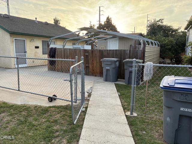 Detail Gallery Image 11 of 23 For 1928 San Benito St, Oxnard,  CA 93033 - 6 Beds | 4 Baths