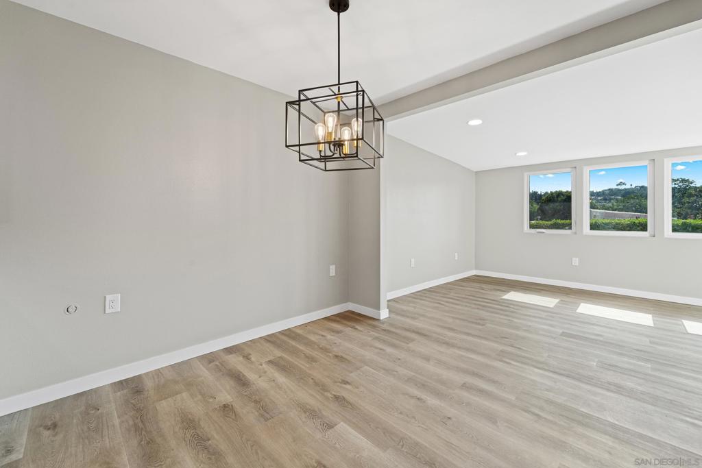 MLS #250040893SD image #9