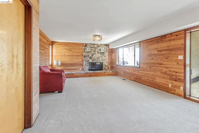 1518 MADERA CT, El Cerrito CA: https://media.crmls.org/mediaz/2a834f1f-7ef5-40f7-9738-74642d2afd64.jpg