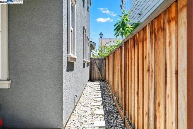 2100 Carbondale, Dublin CA: https://media.crmls.org/mediaz/2a836bb8-168b-416f-b529-540d7d812eeb.jpg