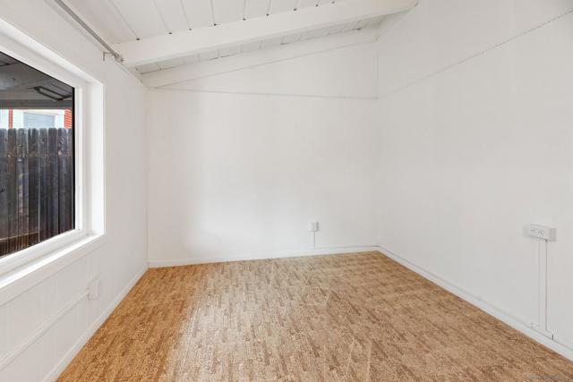 433 E 6Th Ave, Escondido CA: https://media.crmls.org/mediaz/2a83bb22-54db-4199-b1ea-796fac449f3c.jpg