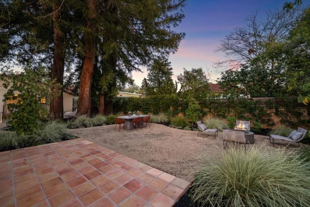 957 University Drive, Menlo Park CA: https://media.crmls.org/mediaz/2a84aa1d-84f8-415e-a343-45ad2c33690e.jpg