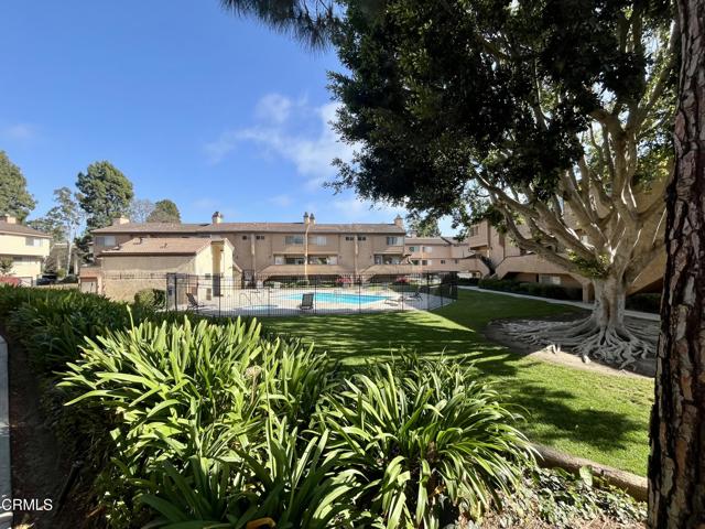 Detail Gallery Image 2 of 29 For 677 County Square Dr, Ventura,  CA 93003 - 2 Beds | 2/1 Baths
