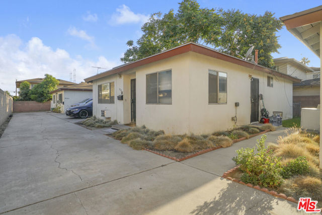 9720 Cedar Street, Bellflower, California 90706, ,Multi-Family,For Sale,Cedar,24445319