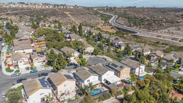 1482 Ridgeline Court, San Diego CA: https://media.crmls.org/mediaz/2a860f77-15b6-4dd6-8009-d056d6bda5b9.jpg