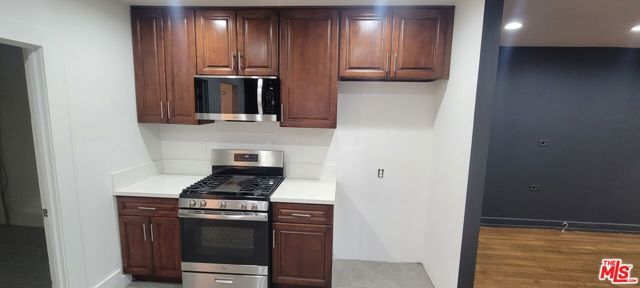 1493 W 47th Street, Los Angeles CA: https://media.crmls.org/mediaz/2a86cfa0-4403-43be-bf2f-9e3f4a7dd85a.jpg