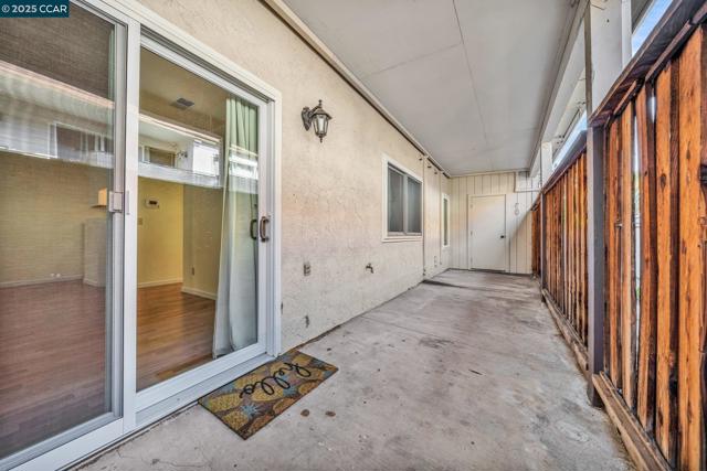 3641 Clayton Rd, Concord CA: https://media.crmls.org/mediaz/2a871ab7-1ed9-4e2d-9e26-7f83e5429c83.jpg