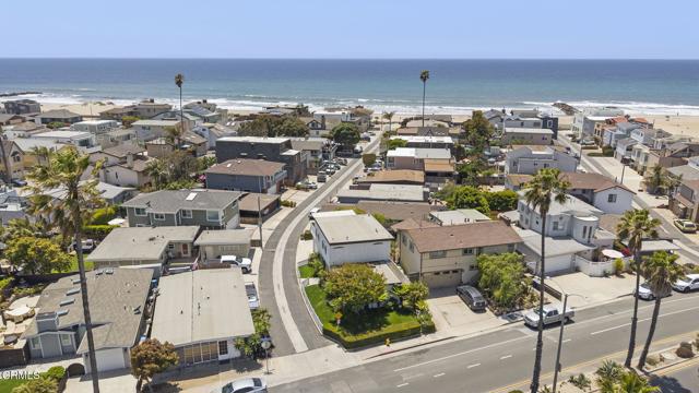 2036 Pierpont Boulevard, Ventura CA: https://media.crmls.org/mediaz/2a88d1af-041b-494c-b081-bc831a986a1a.jpg