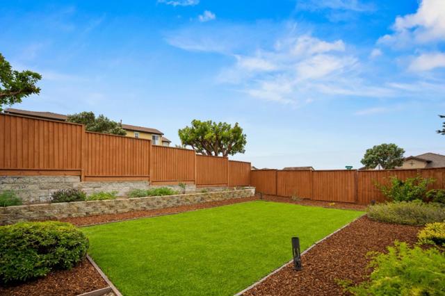 4455 Ocean Heights Court, Seaside CA: https://media.crmls.org/mediaz/2a88e049-ebce-40c5-942c-838689b9984a.jpg