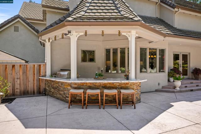 4405 Deer Ridge Rd, Danville CA: https://media.crmls.org/mediaz/2a88e3ed-cbe0-4a63-a631-9f2f45e9e9f3.jpg