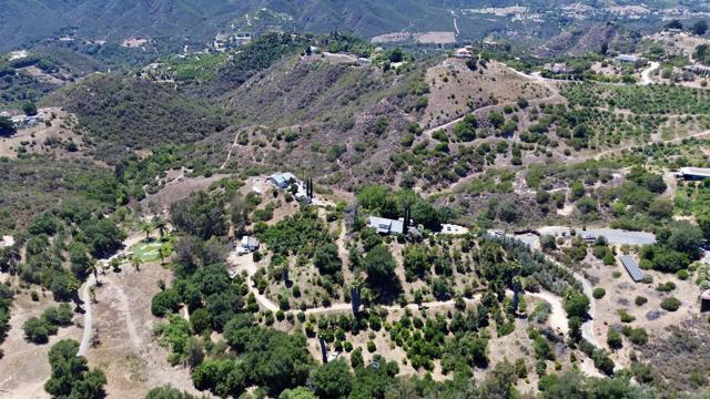 39182 Daily Road, Fallbrook CA: https://media.crmls.org/mediaz/2a89570b-3cad-4570-aca5-f6f0fbe3010b.jpg