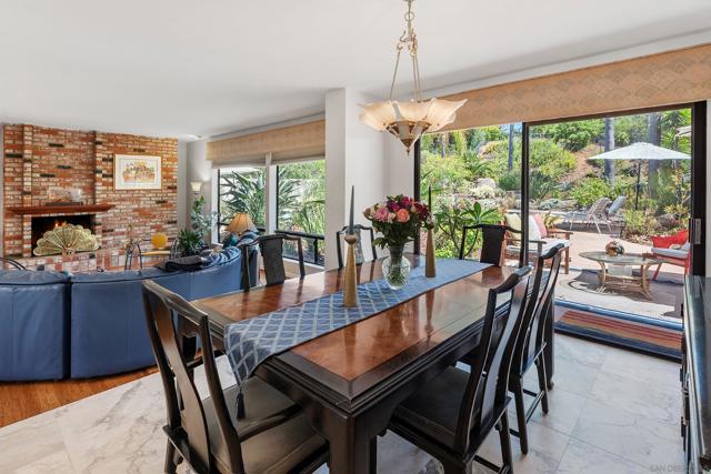 13414 Calle Colina, Poway CA: https://media.crmls.org/mediaz/2a896be3-afbc-433f-9991-58c758fb287d.jpg