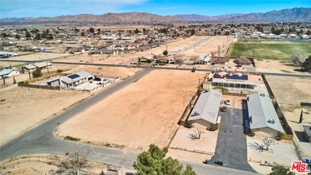 0 Straight Arrow Road, Apple Valley CA: https://media.crmls.org/mediaz/2a898855-09a0-44cb-a755-fd678c441625.jpg