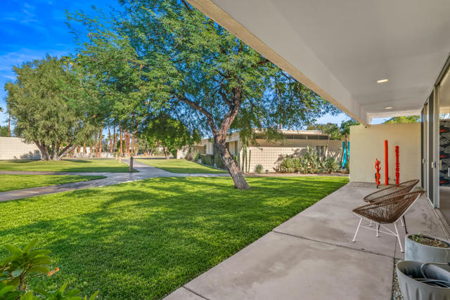 260 Desert Lakes Drive, Palm Springs, CA 92264