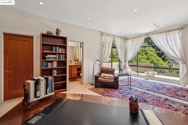 1015 Grand View Dr, Berkeley CA: https://media.crmls.org/mediaz/2a8acf15-3fab-45b4-b0b3-31311a5b6322.jpg