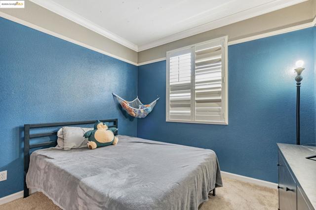 877 Boone Dr, Brentwood CA: https://media.crmls.org/mediaz/2a8b238b-237e-4b50-87f0-4c9193a3f8a1.jpg