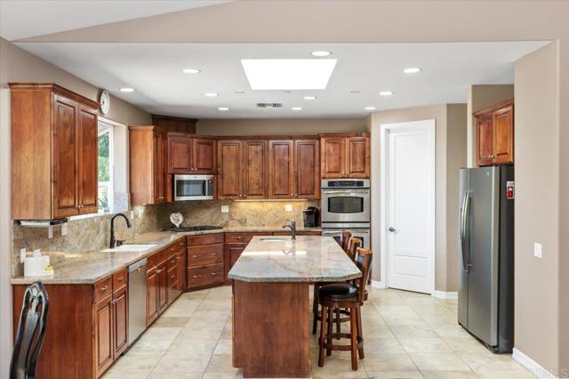 Detail Gallery Image 11 of 47 For 16270 Pauma Valley Dr, Pauma Valley,  CA 92061 - 4 Beds | 3 Baths