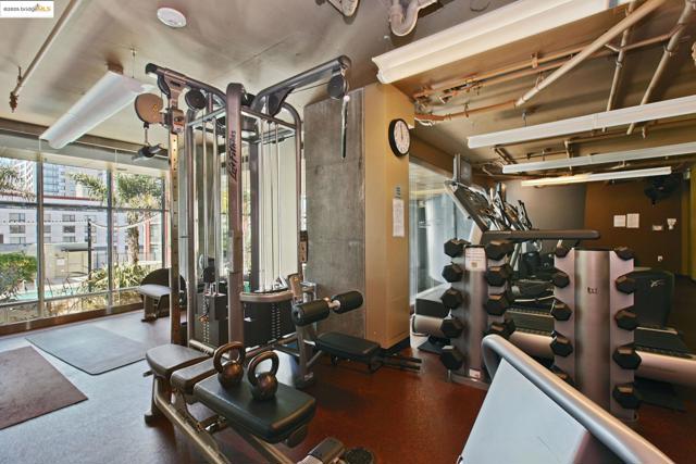 170 King St, San Francisco CA: https://media.crmls.org/mediaz/2a8bb329-e392-49c2-a60c-ab189de45903.jpg