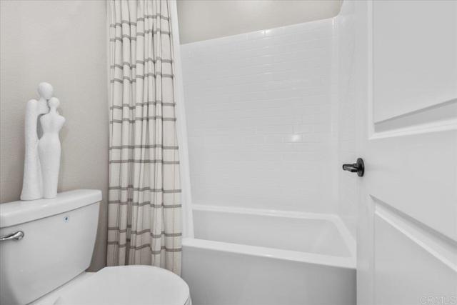 660 Westbrook Loop, San Marcos CA: https://media.crmls.org/mediaz/2a8beecd-caa1-4c39-a68c-500ca5450975.jpg