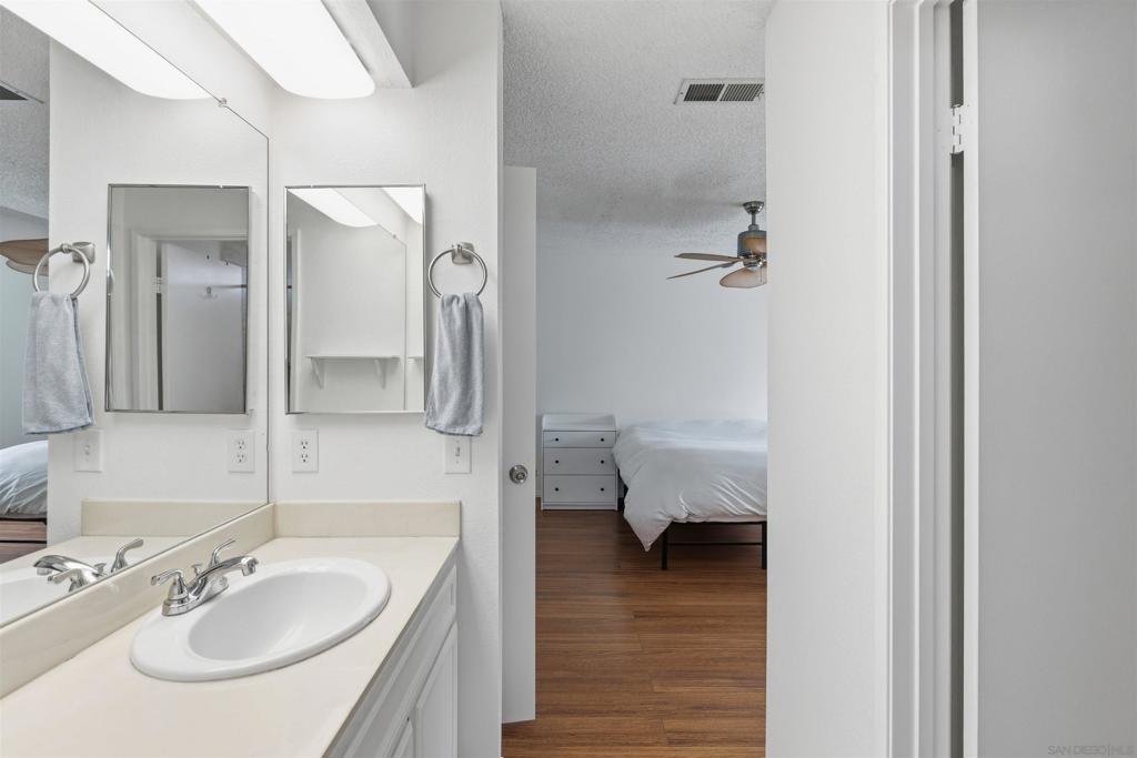 4158 Esperanza Way - photo 15