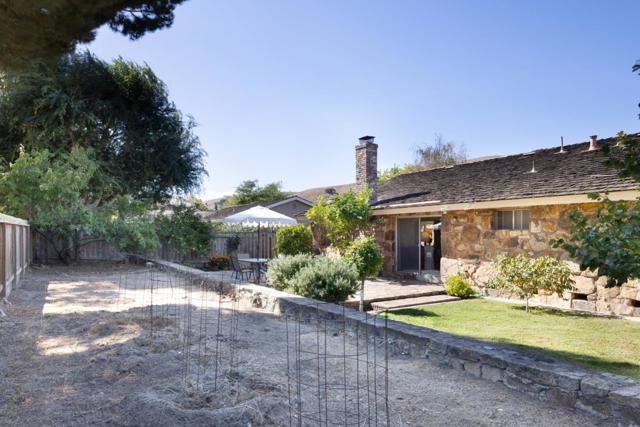 22985 Guidotti Drive, Salinas CA: https://media.crmls.org/mediaz/2a8e7218-f4f1-4bb3-8a6d-a18ccd334f58.jpg