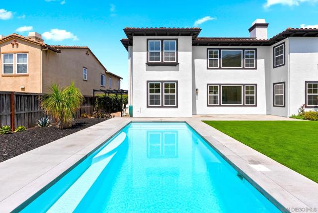 1120 Championship Rd, Oceanside CA: https://media.crmls.org/mediaz/2a8e87d2-b77a-47bd-a860-e586da6bc13e.jpg