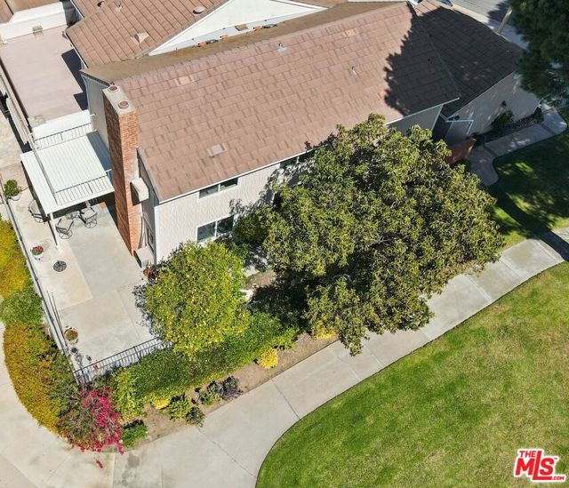 32134 Beachlake Lane, Westlake Village CA: https://media.crmls.org/mediaz/2a8e9a2e-4caf-456e-baba-7ed93fbb3b0e.jpg