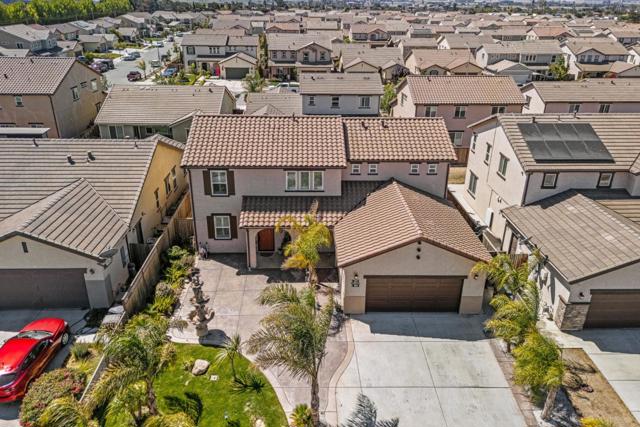 662 Ventura Drive, Soledad CA: https://media.crmls.org/mediaz/2a8edae1-a6a0-4126-9bc1-b73fe70b3a69.jpg