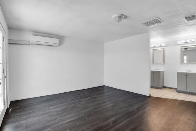 55540 Shannon Road, Landers CA: https://media.crmls.org/mediaz/2a8f7c77-a7ea-4d86-8dad-31bd7cf95e16.jpg