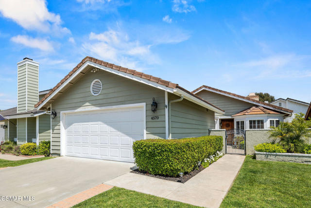 4570 N Vistapark Drive, Moorpark CA: https://media.crmls.org/mediaz/2a9022e2-a3cf-49ce-9e83-6203809e56fc.jpg