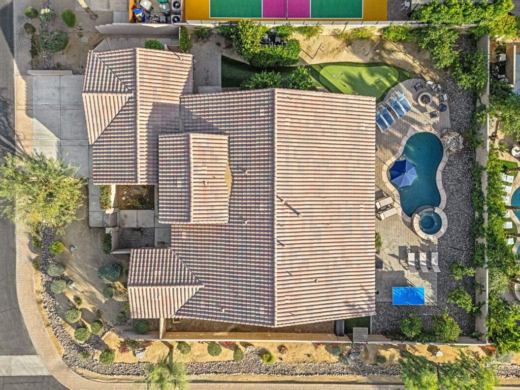 https://media.crmls.org/mediaz/2a9024b3-fd55-4e3d-b66a-ac250a1cffe4.jpg?preset=X-Large