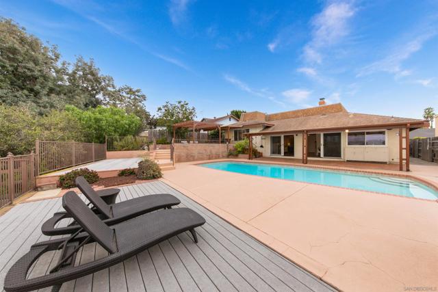 6667 Edmonton Ave, San Diego CA: https://media.crmls.org/mediaz/2a9086f1-3bfb-419f-9a7d-4b367d20da83.jpg