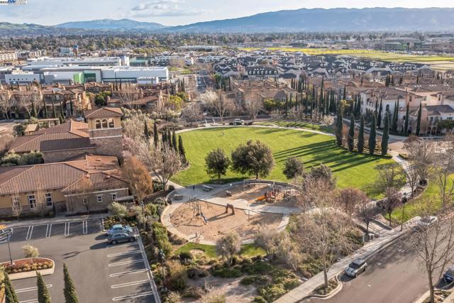 3463 Rimini Ln, Dublin CA: https://media.crmls.org/mediaz/2a91234f-3f48-4e0b-b4f5-332909882767.jpg