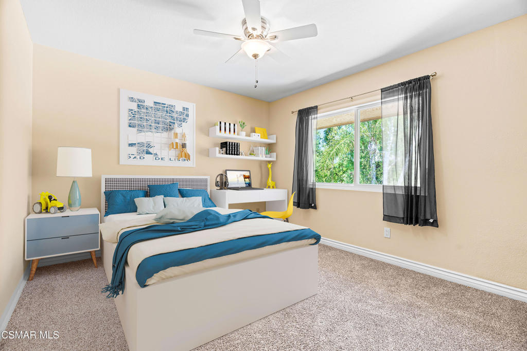 https://media.crmls.org/mediaz/2a9165b7-96b2-4a17-9a1d-5cdd7c6c8559.jpg?preset=X-Large