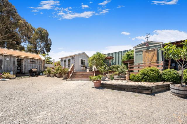 1537 School Road, San Juan Bautista CA: https://media.crmls.org/mediaz/2a9284a7-14ad-49b9-8615-9d0107238286.jpg