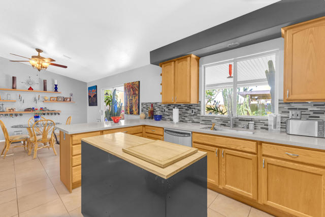 66750 12th Street, Desert Hot Springs CA: https://media.crmls.org/mediaz/2a9294b4-f8cb-4297-9103-dcdb4d01f66e.jpg