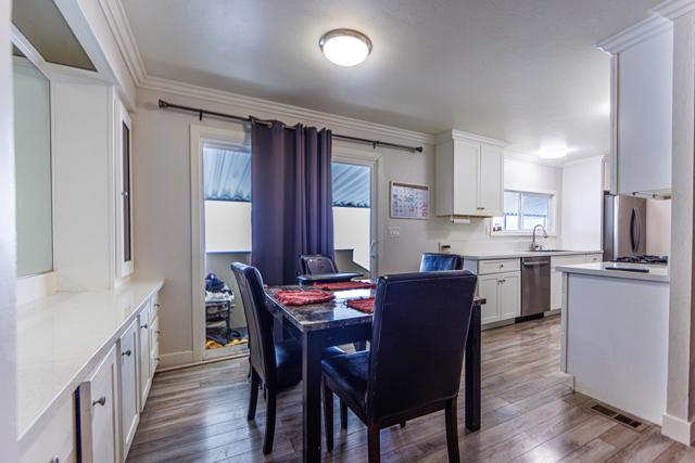 43155 Portola Avenue, Palm Desert CA: https://media.crmls.org/mediaz/2a92f069-131c-4240-9015-e11049cee540.jpg