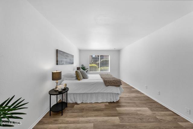 224 Oakleaf Drive, Thousand Oaks CA: https://media.crmls.org/mediaz/2a933ea4-d074-467f-a512-9d01020c8a2e.jpg