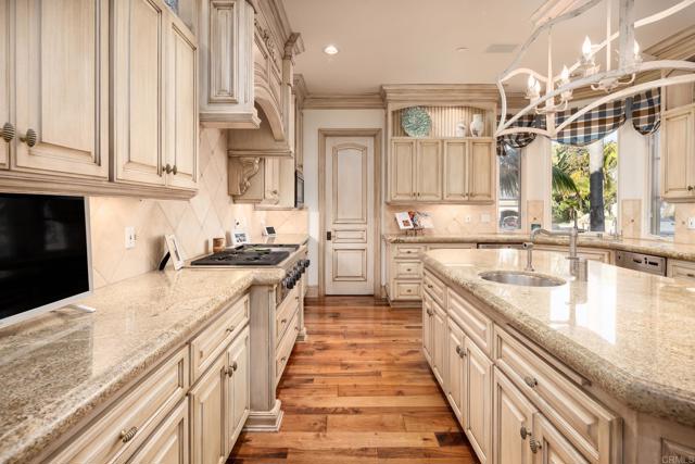 Image 17 of 44 For 14211 Dalia Dr