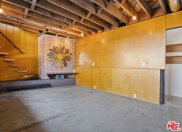 8663 Nash Drive, Los Angeles CA: https://media.crmls.org/mediaz/2a96758b-ea98-4b63-9d86-2c879f8d3a43.jpg