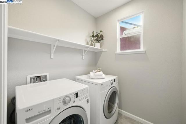 218 Stratus Cmn, Livermore CA: https://media.crmls.org/mediaz/2a96b4c8-0951-470e-99d5-ca05f280a8e6.jpg