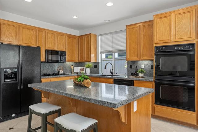 2228 Corte Ananas, Carlsbad CA: https://media.crmls.org/mediaz/2a96eb99-868f-4ad6-b540-8fc90b448020.jpg