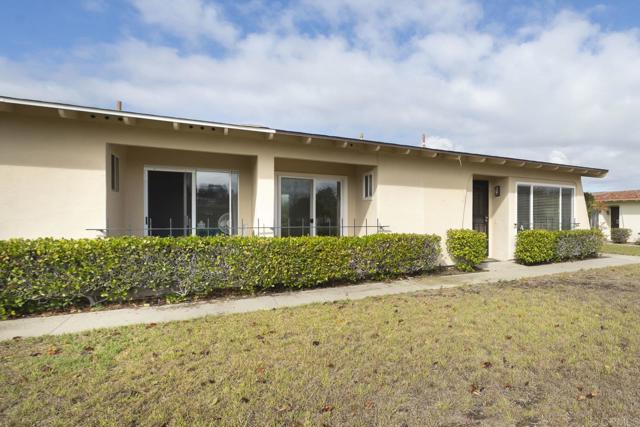 3902 Vista Campana N, Oceanside CA: https://media.crmls.org/mediaz/2a983742-e706-402c-9720-dd2f50825418.jpg