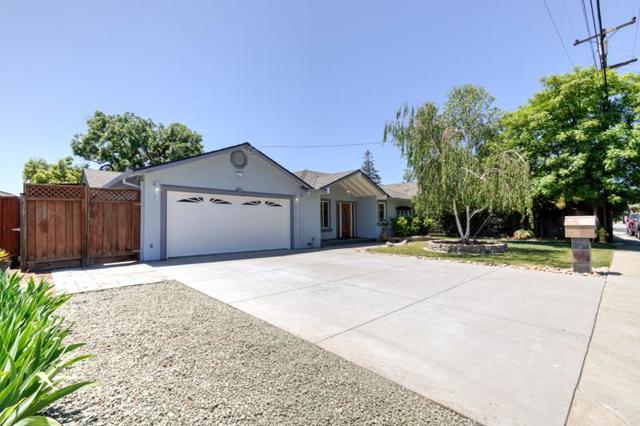970 W Hedegard Avenue, Campbell CA: https://media.crmls.org/mediaz/2a984456-e00f-4269-afd7-37ff104a1034.jpg