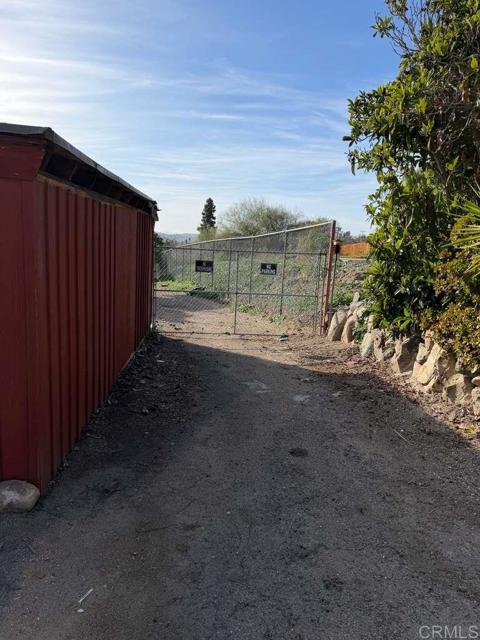 Detail Gallery Image 9 of 42 For 3536 Ybarra Rd, Spring Valley,  CA 91978 - 3 Beds | 2 Baths