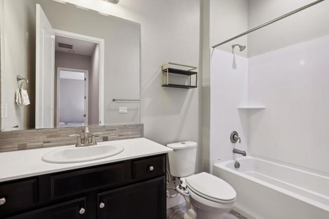 Image 19 of 45 For 5407 Aspen Meadows Drive
